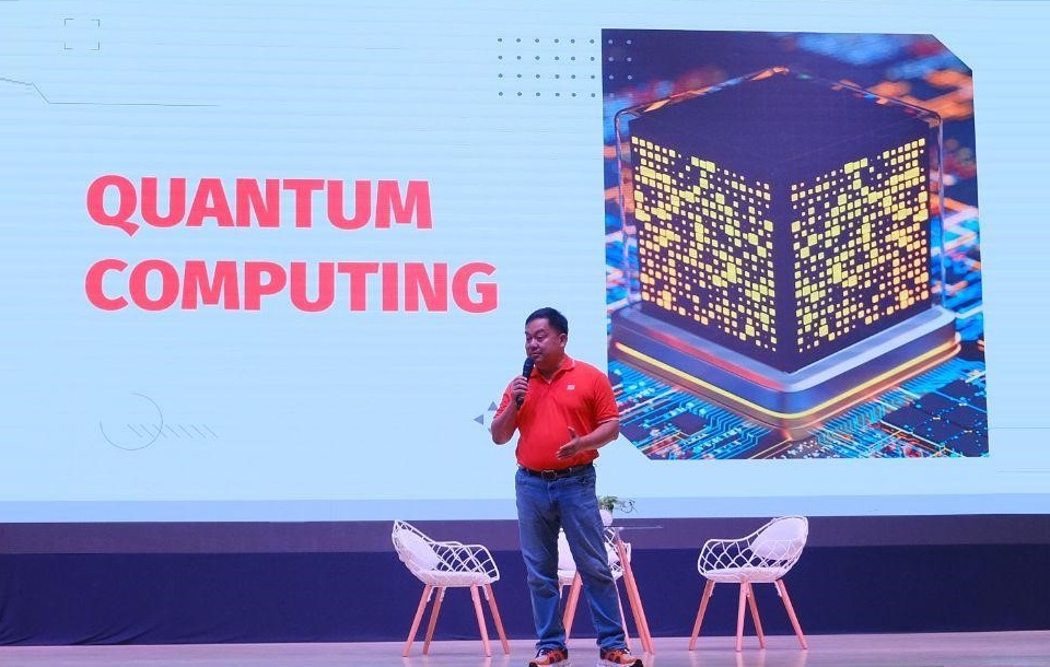 TS. Võ Hoàng Duy - Phó Hiệu trưởng TDTU phát biểu.