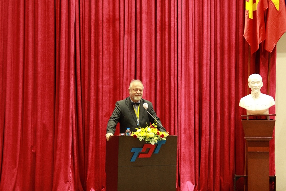 Đại diện các doanh nghiệp tham gia thuyết trình.